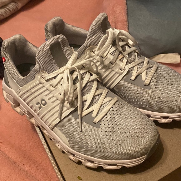 on cloud Shoes - On cloud womens 8